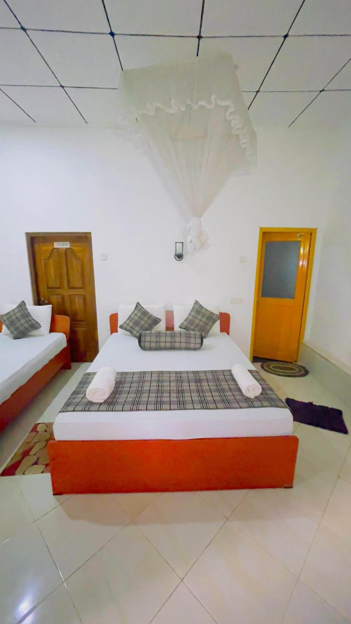 White Eagle Hotel Sigiriya Exterior photo