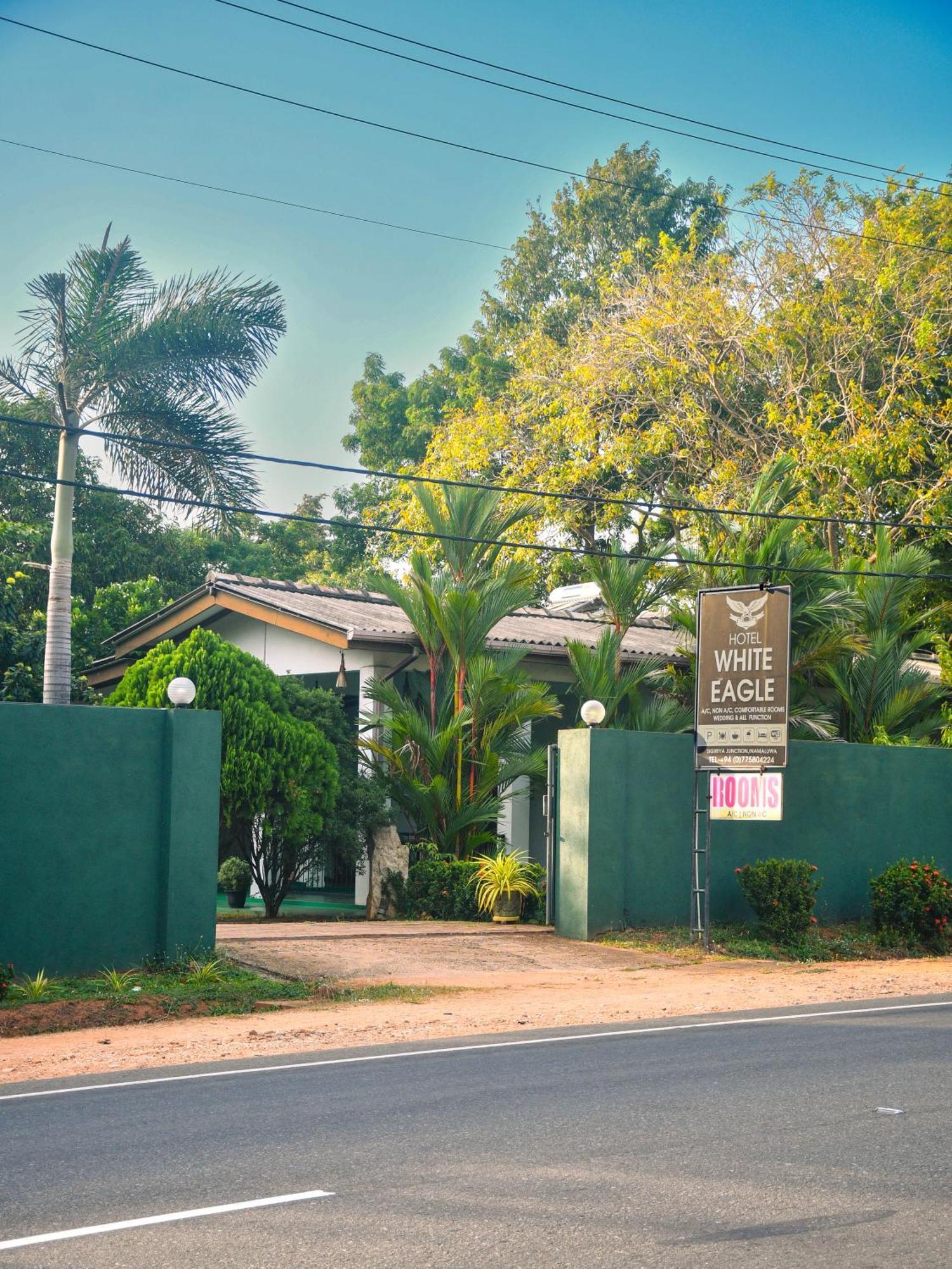 White Eagle Hotel Sigiriya Exterior photo