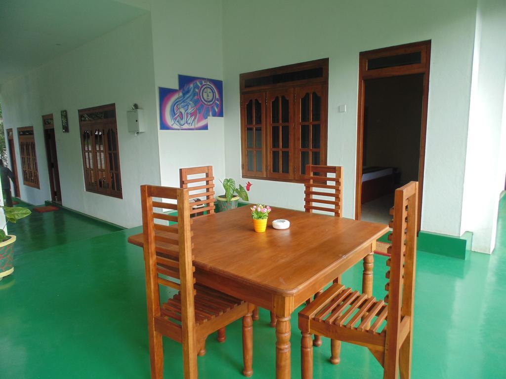 White Eagle Hotel Sigiriya Exterior photo
