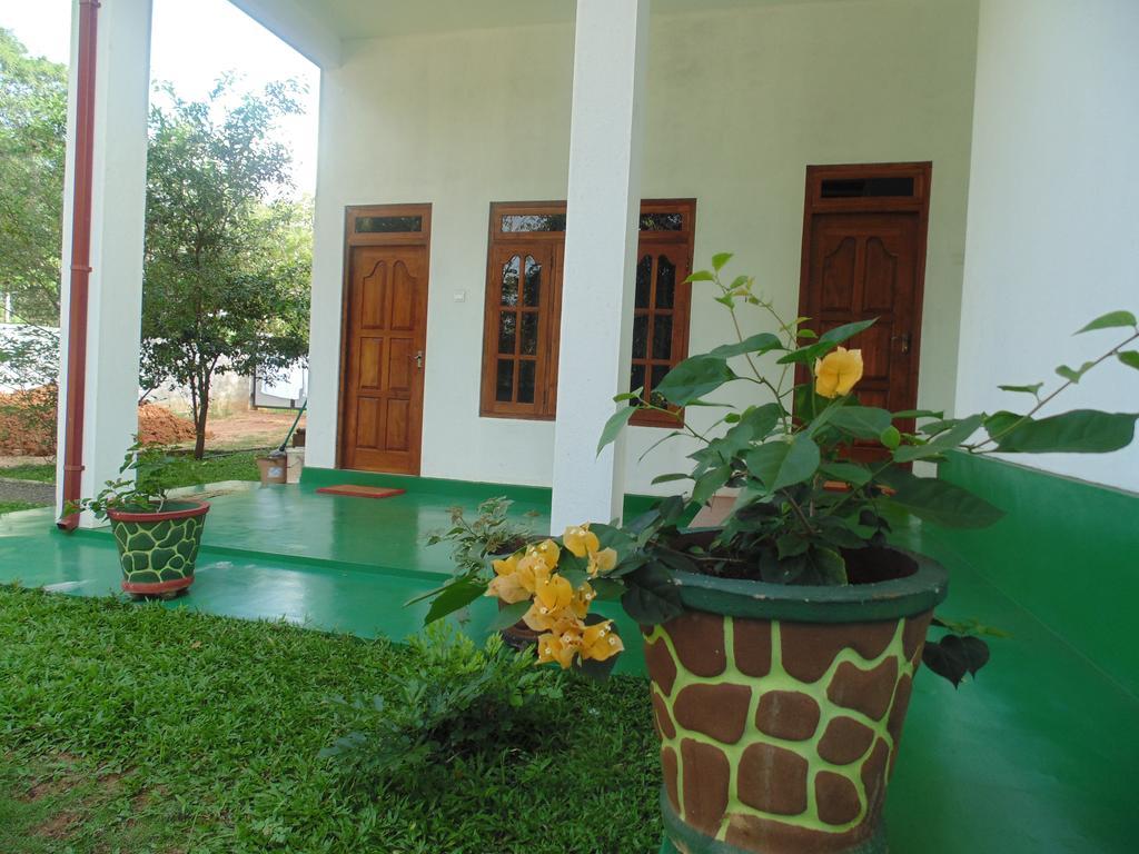 White Eagle Hotel Sigiriya Exterior photo